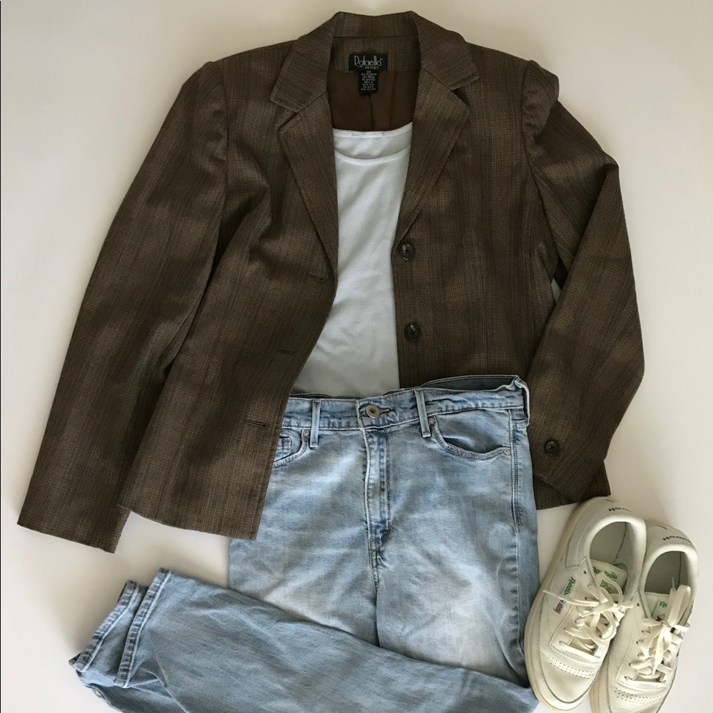 Neutral blazer. - Picture 2 of 3